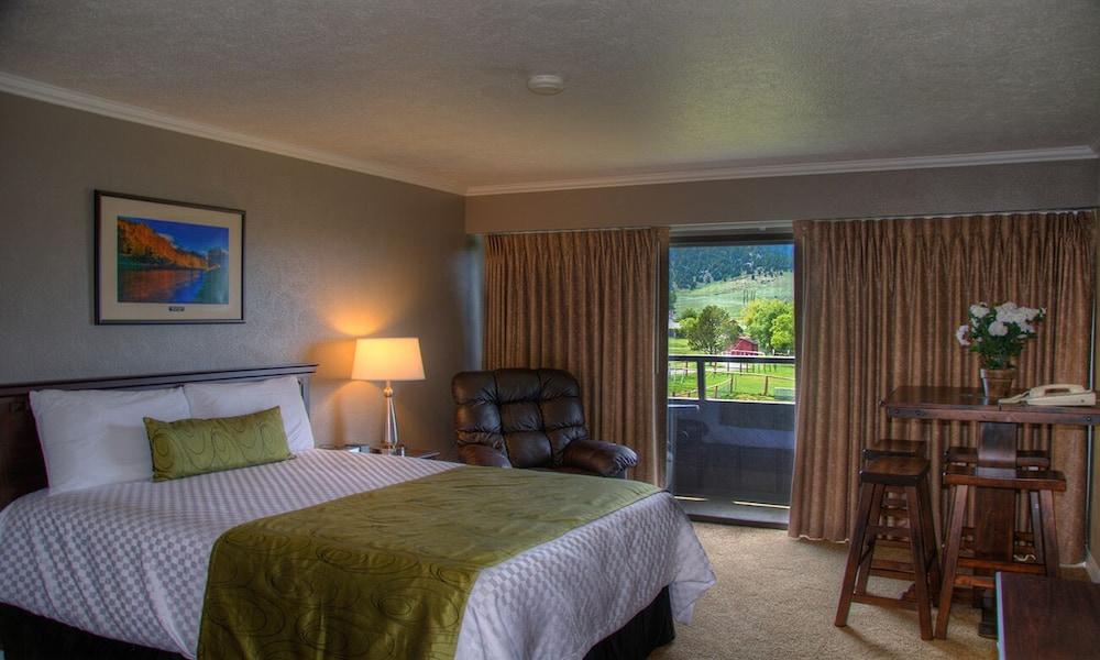 Fairmont Hot Springs Resort photo 25