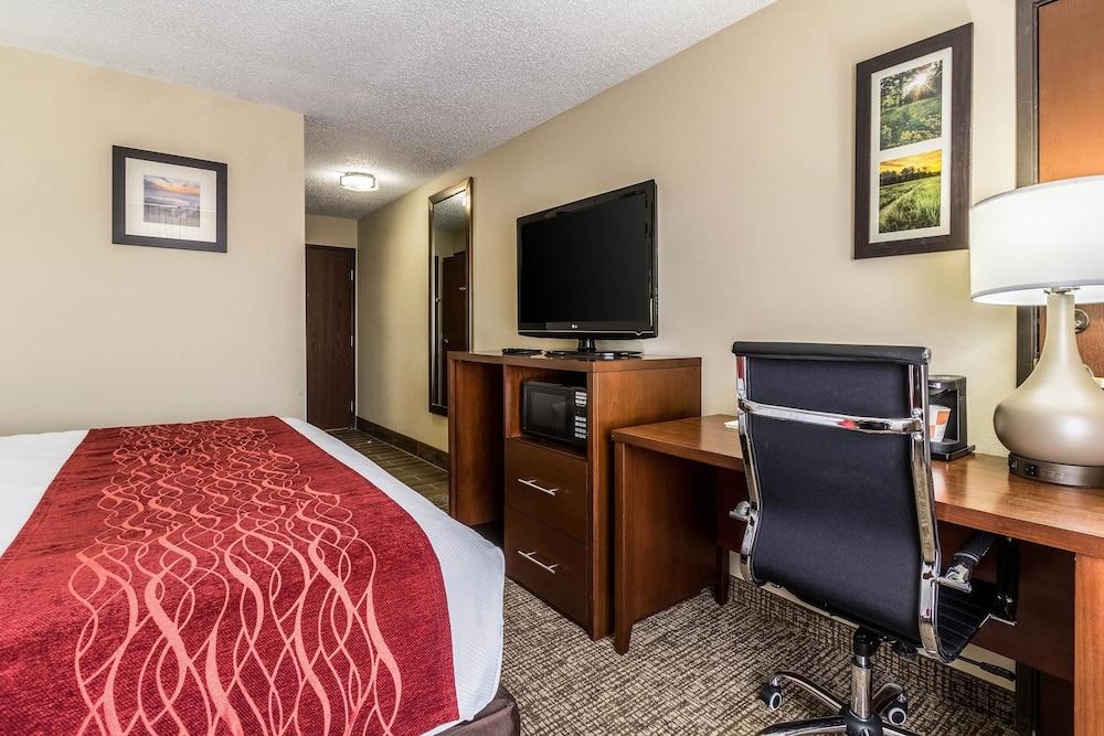 Comfort Inn Norwalk - Sandusky photo 19