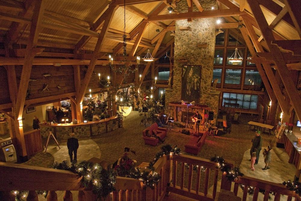 Hope Lake Lodge & Indoor Waterpark photo 43
