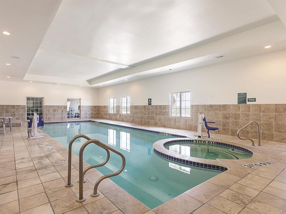 Baymont by Wyndham Brenham photo 44