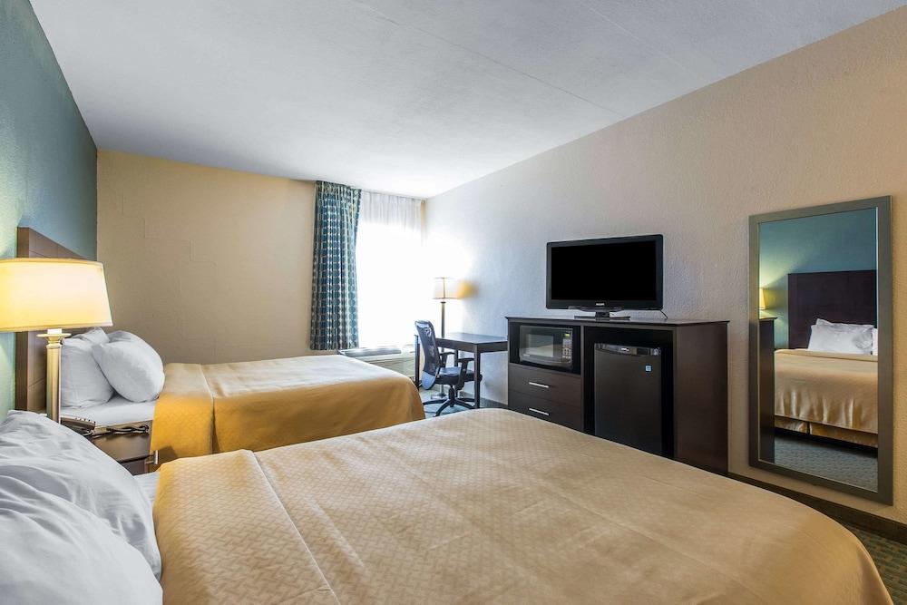Quality Inn Fitzgerald photo 14