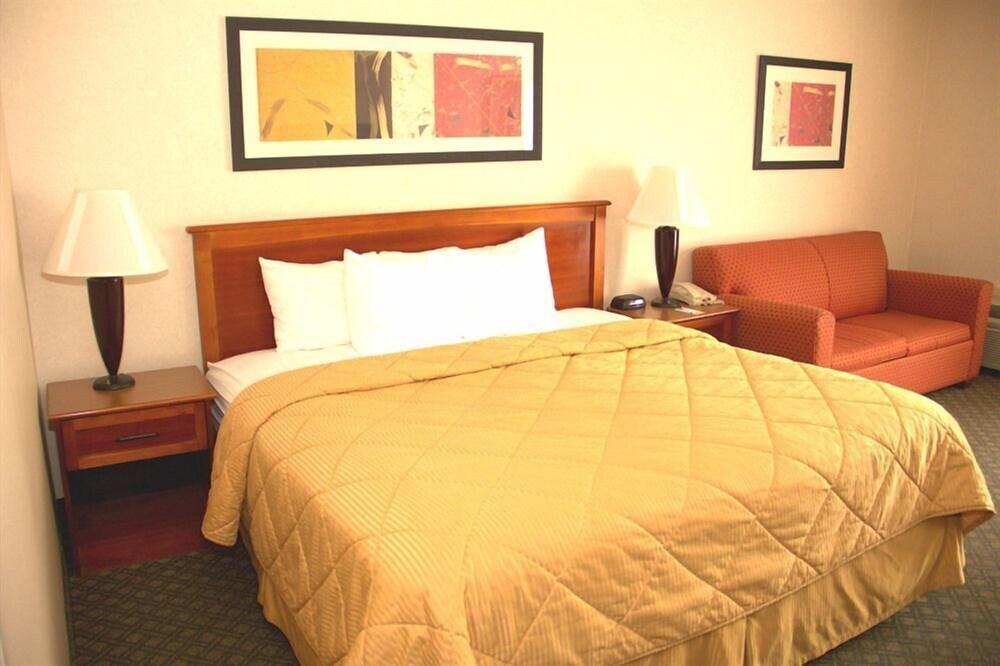 Travelers Inn photo 4