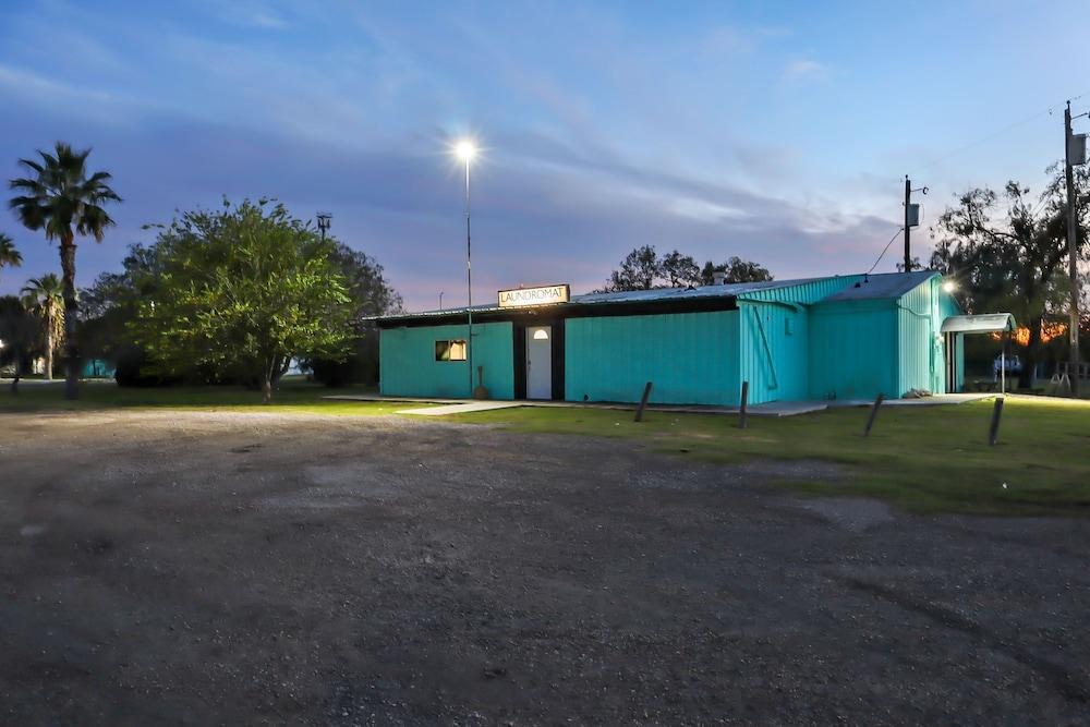 Mathis Motel photo 22