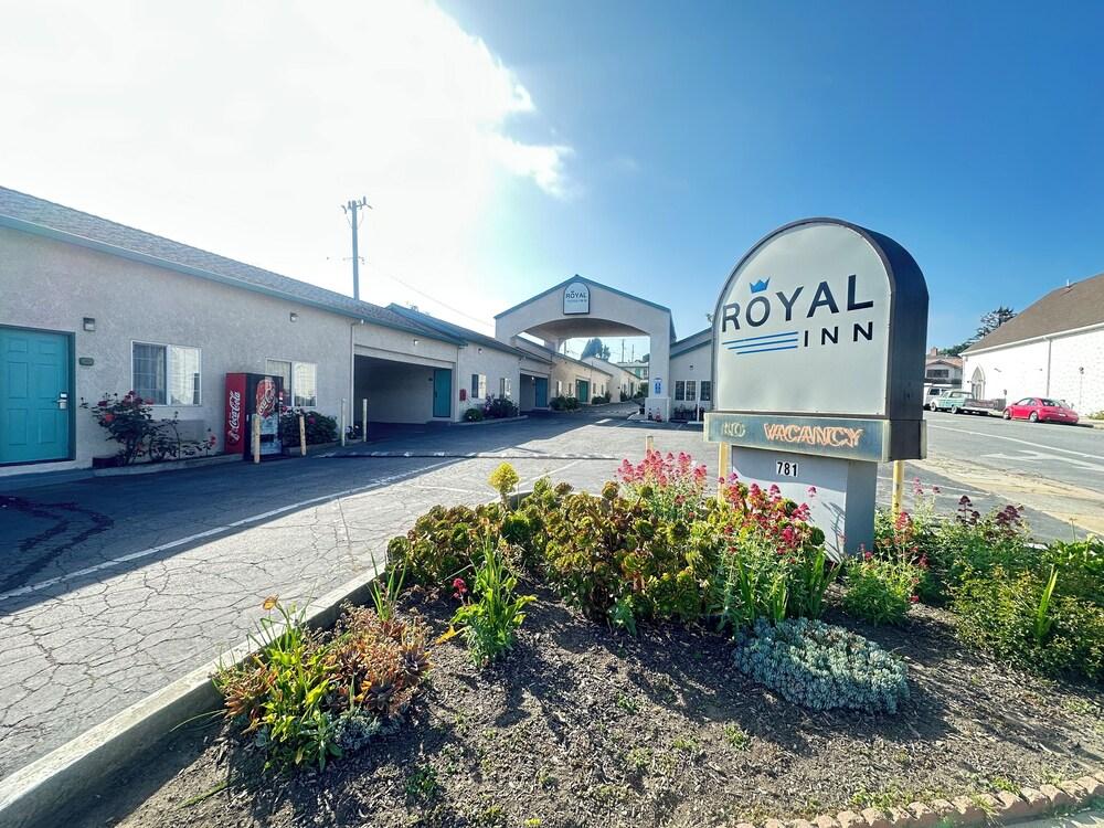 ROYAL INN photo 19