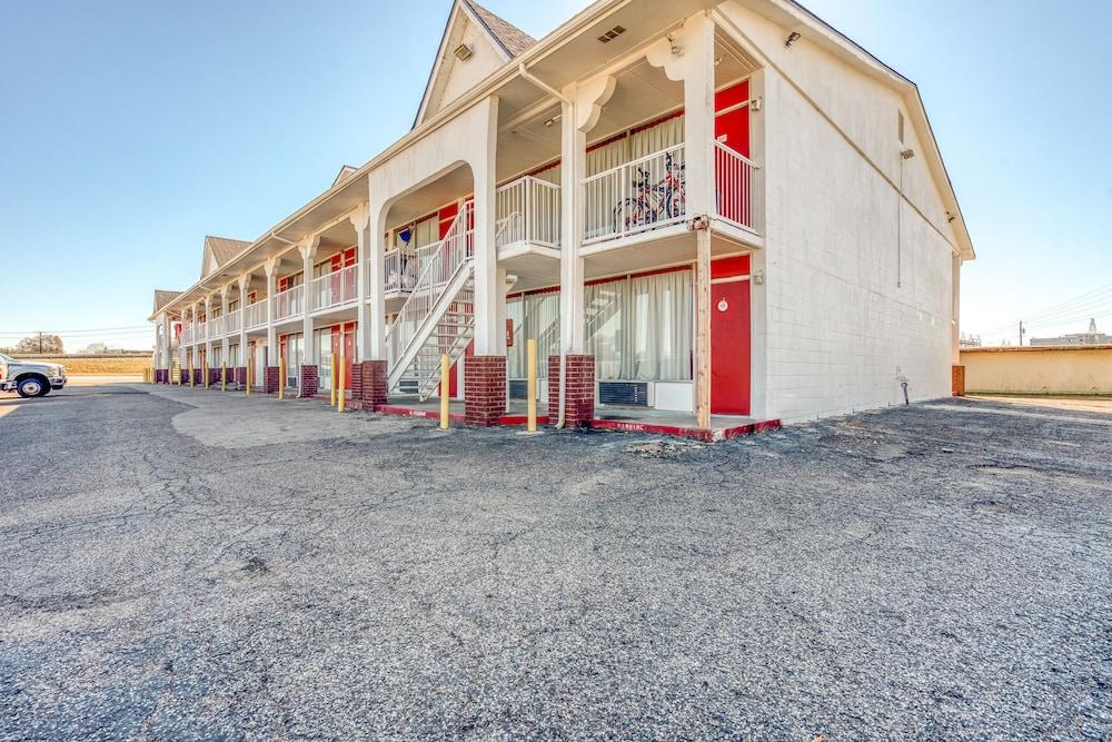 OYO Hotel Waco University Area/ I-35 photo 15