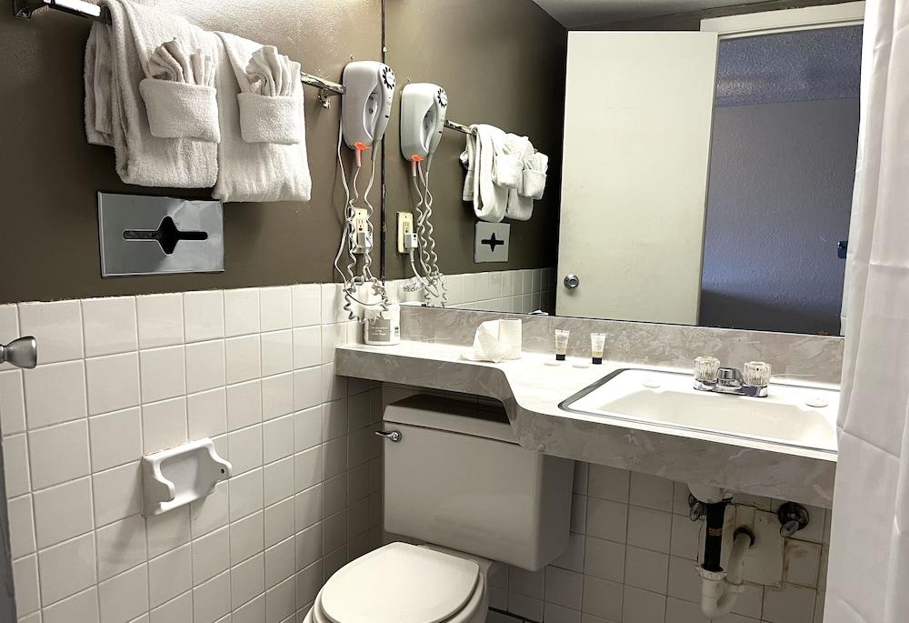 Miami Suites Hotel photo 40