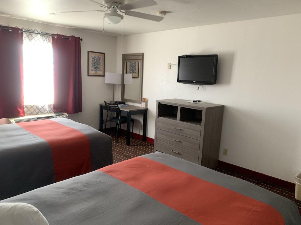 Guest House Inn photo 18