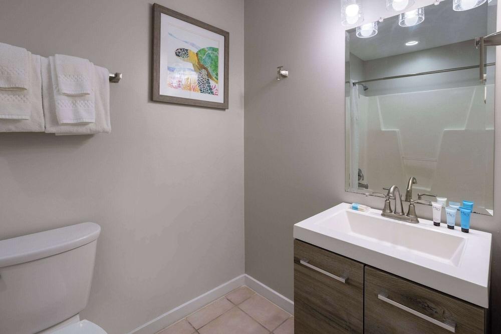 Atlantic Beach Resort, a Ramada by Wyndham photo 16