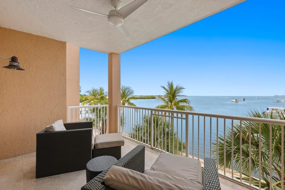 Ocean Front 3BR Presidential Suite photo 24