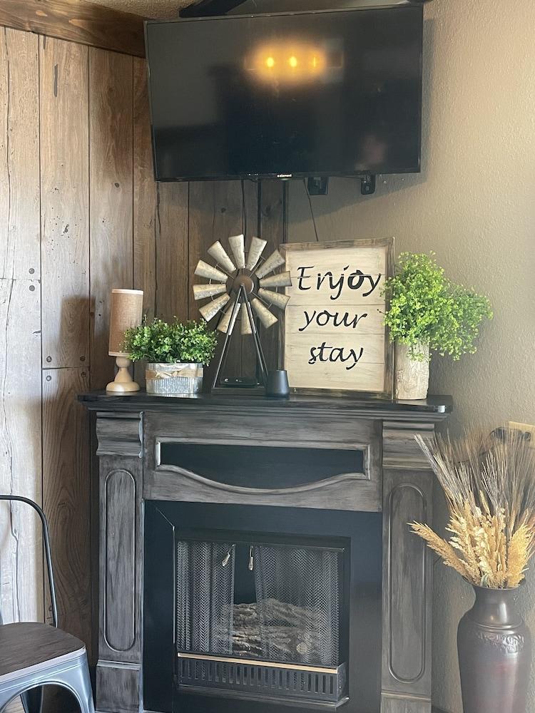 Dighton Inn photo 41