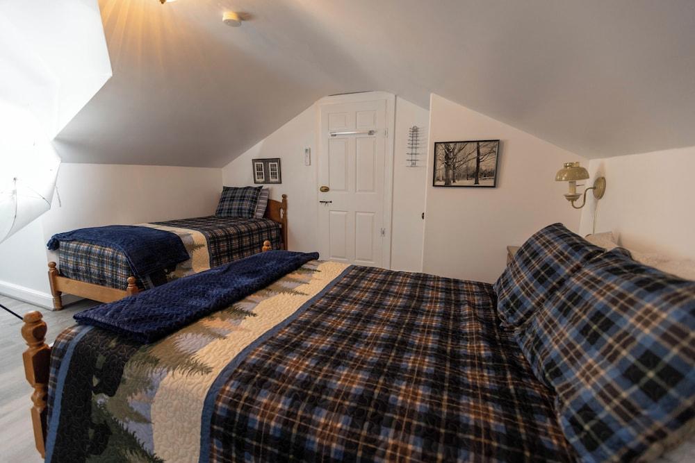 Blue Bear Inn photo 77