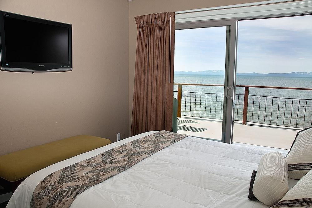 Beachcomber Inn photo 15