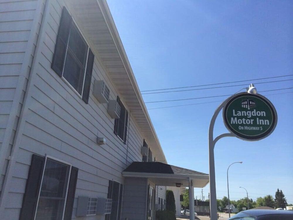 Langdon Motor Inn photo 1
