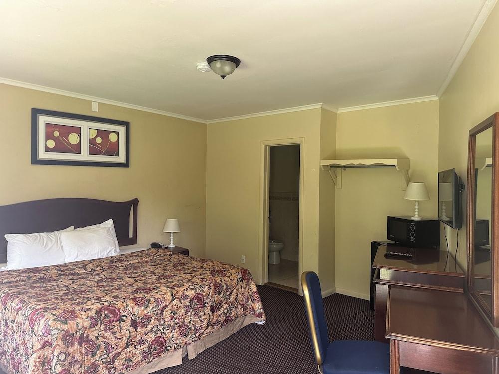 Kingston Motel photo 5