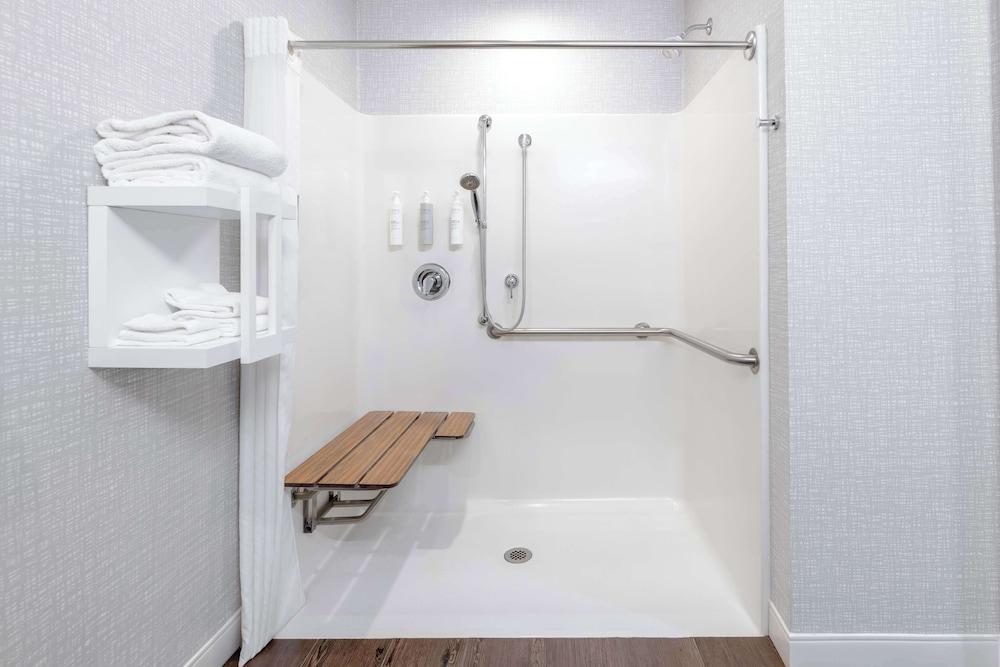 Hampton Inn Martinsburg photo 6