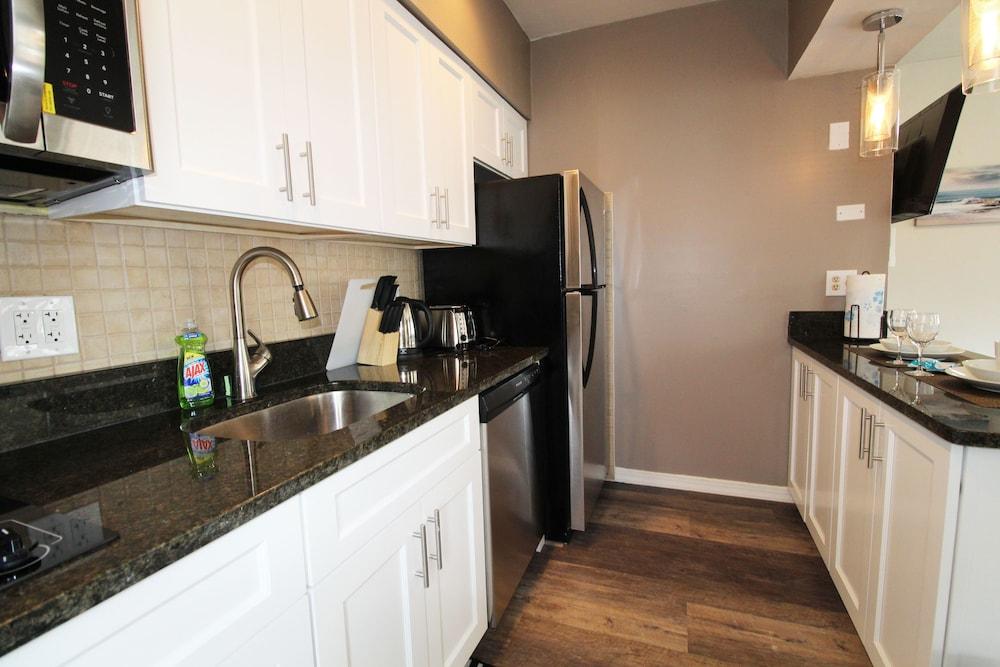 Midtown Suites photo 36