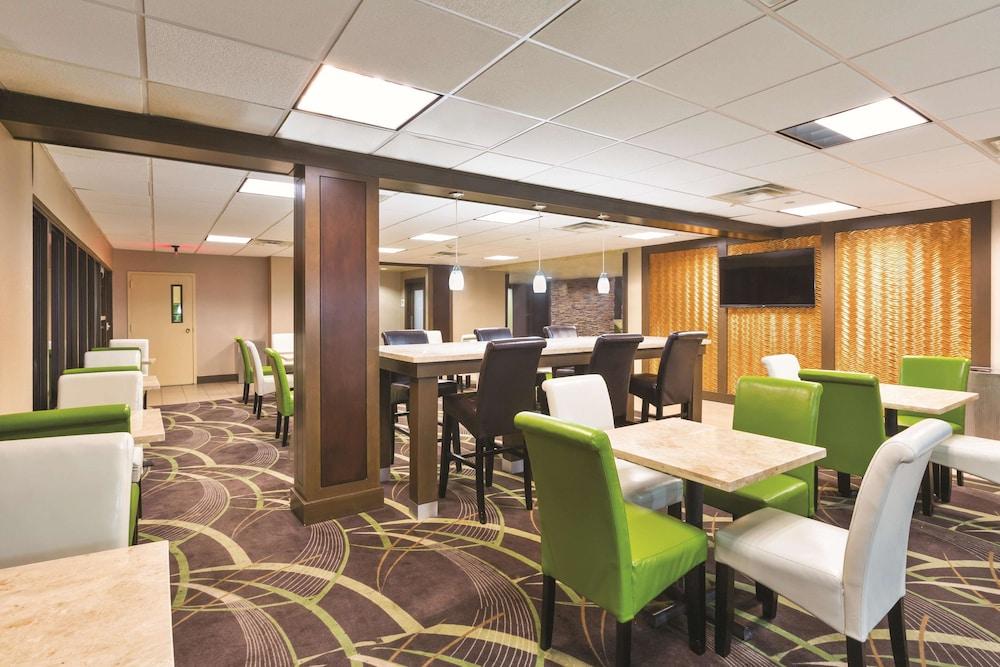La Quinta Inn by Wyndham Austin North photo 22