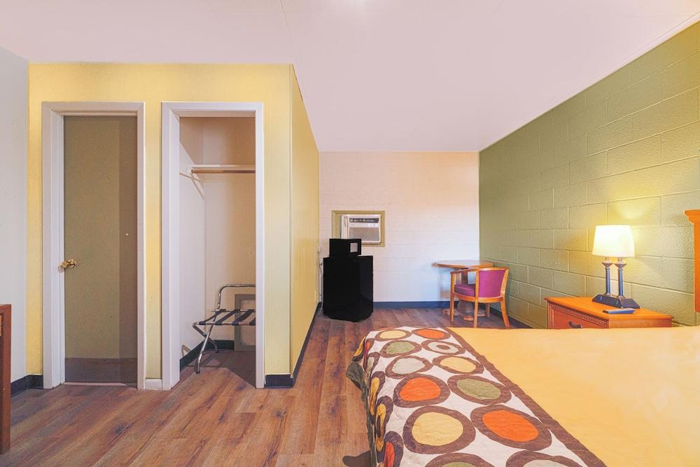 The Inn by El Dorado Lake photo 11