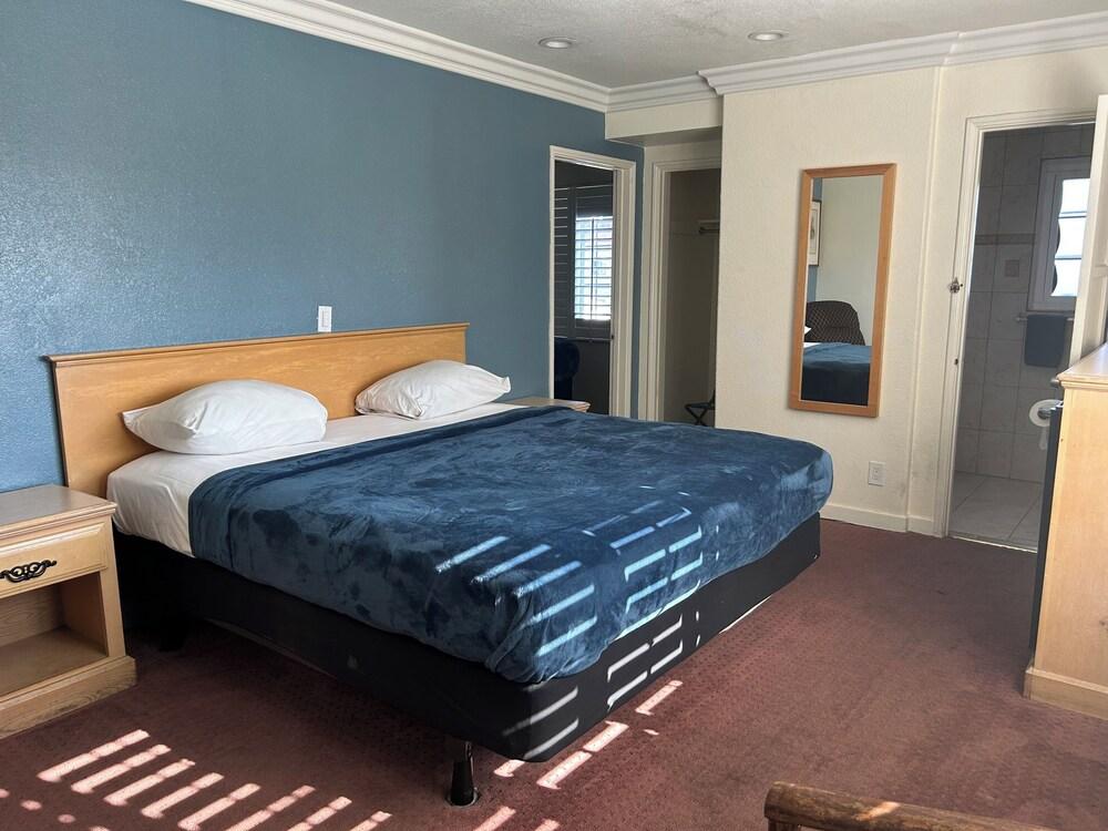 Welcome Inn on Colorado Blvd photo 6