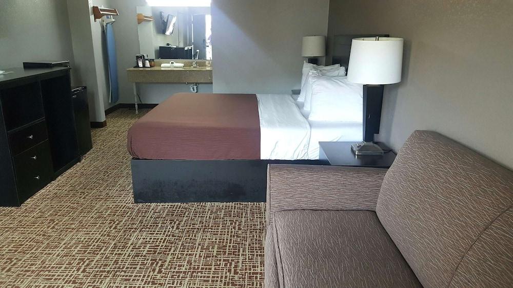 Americas Best Value Inn Brinkley photo 13