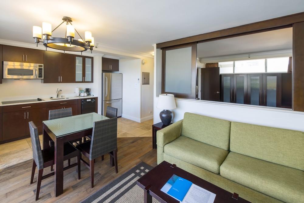 Regency on Beachwalk Waikiki by OUTRIGGER photo 76
