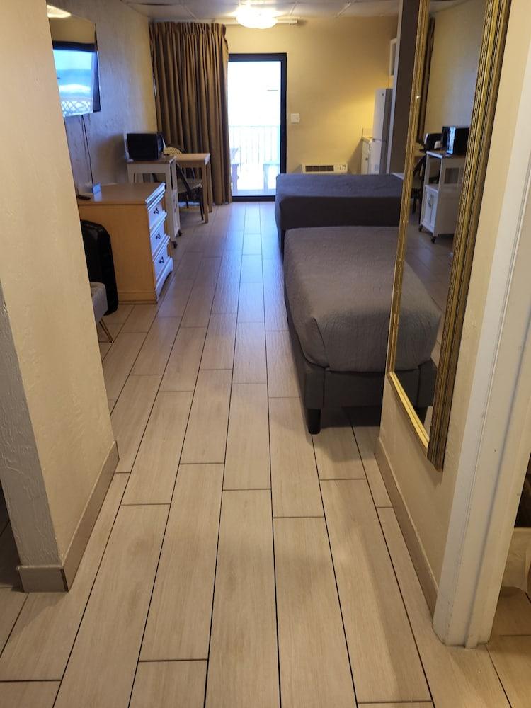 Beachside Hotel photo 19