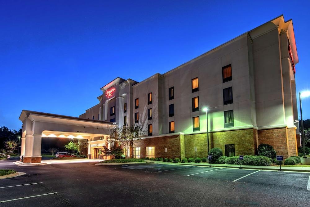 Hampton Inn Jacksonville-Anniston Area photo 17