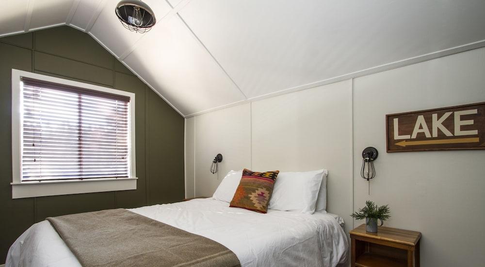Noon Lodge at Mallard Bay photo 17
