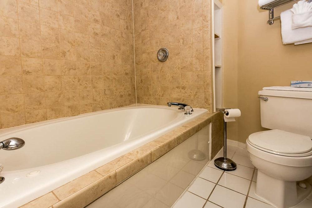 Country Club Villas photo 49