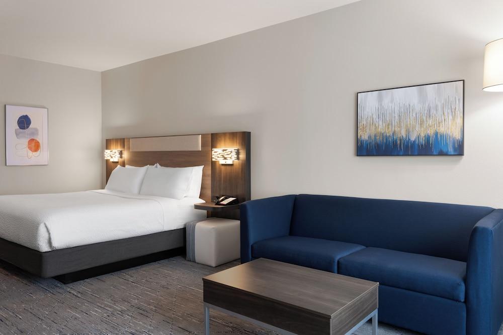 Holiday Inn Express & Suites Meridian I 20 by IHG photo 5