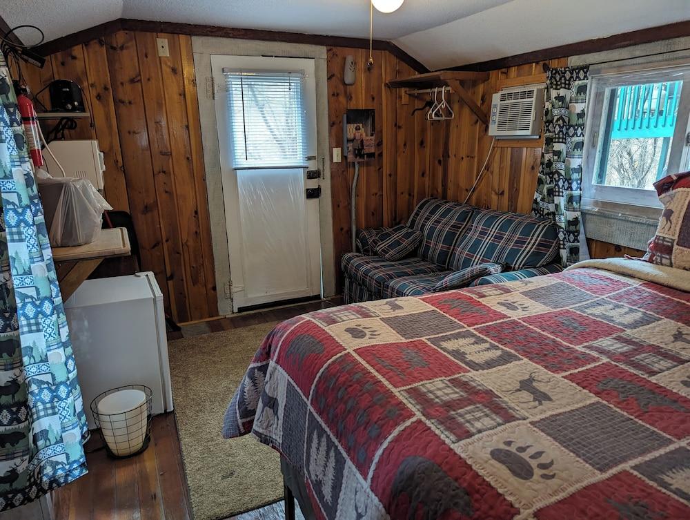 Ponderosa Pines Inn and Cabins photo 56