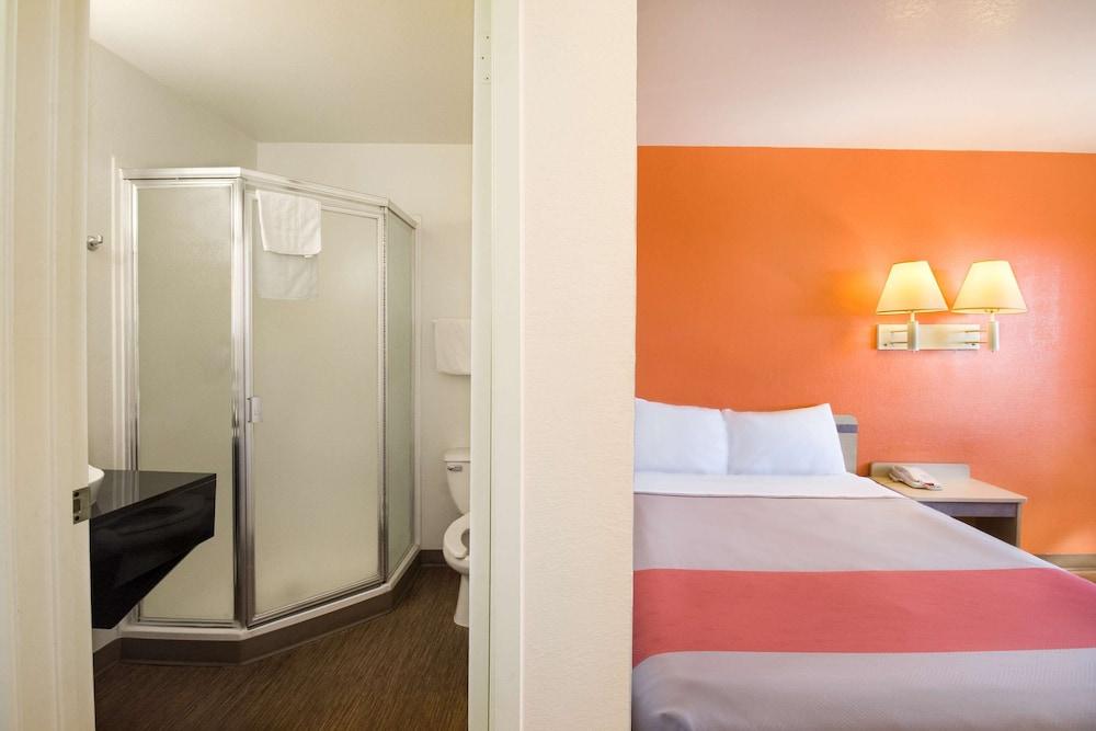 Motel 6 Pendleton, OR photo 5