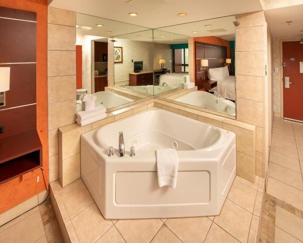 Breakers Resort Inn photo 19