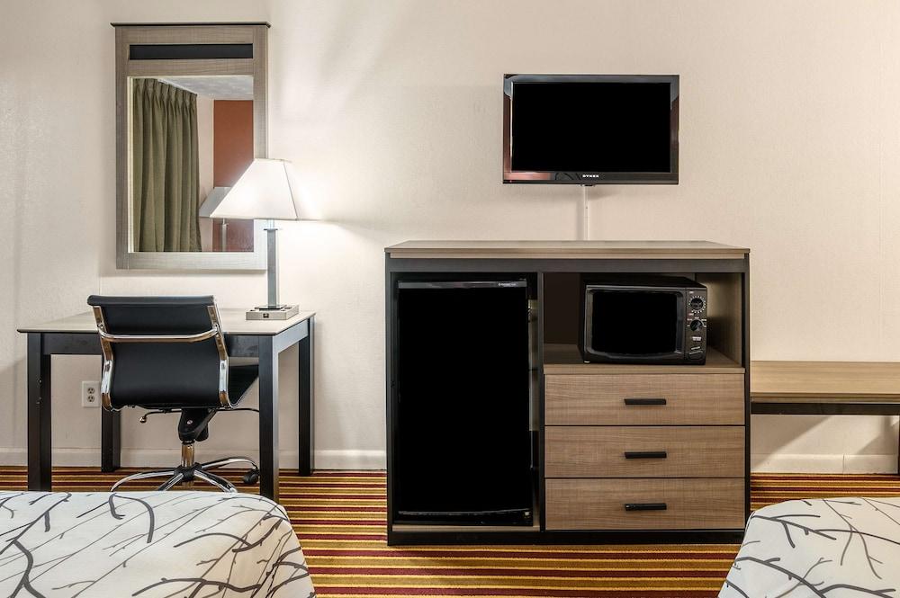 Americas Best Value Inn Heflin photo 11