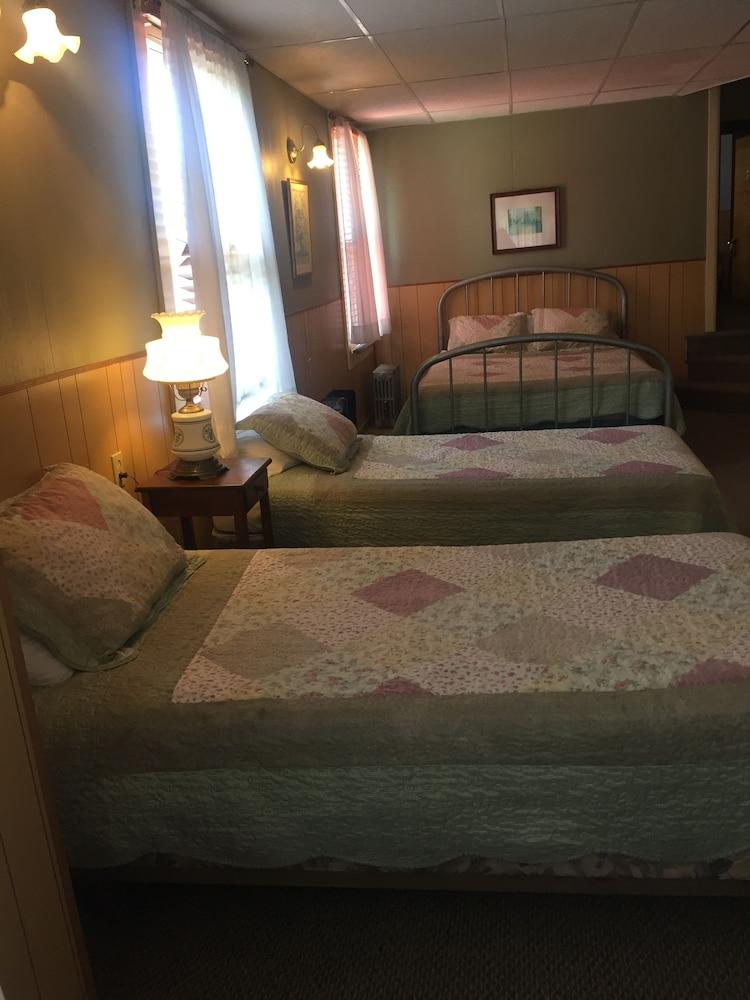 The Wheelhouse Inn photo 27