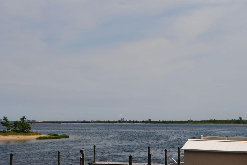 Surfside Motel photo 21
