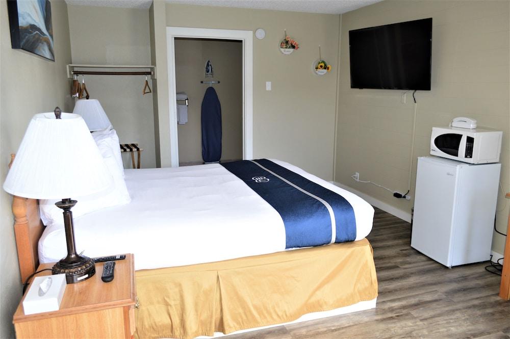 Studio 9 Fort Bragg, LLC. photo 80