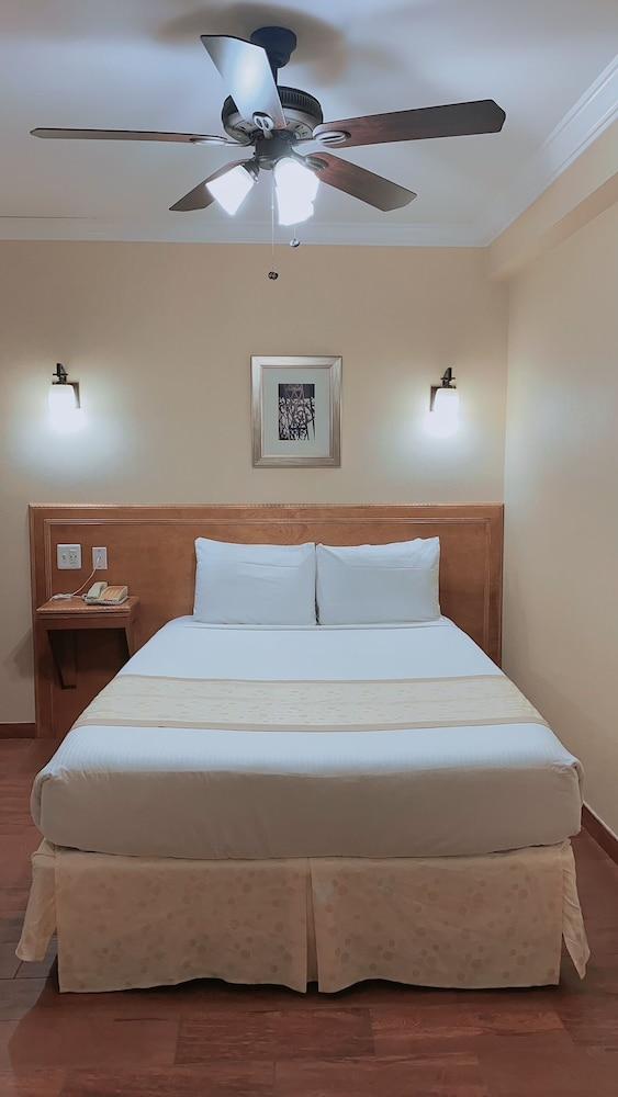 District Hotel photo 11