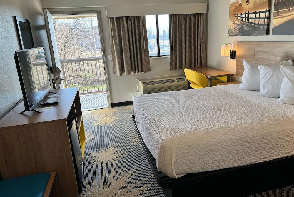 Days Inn by Wyndham Cloverdale Greencastle photo 4