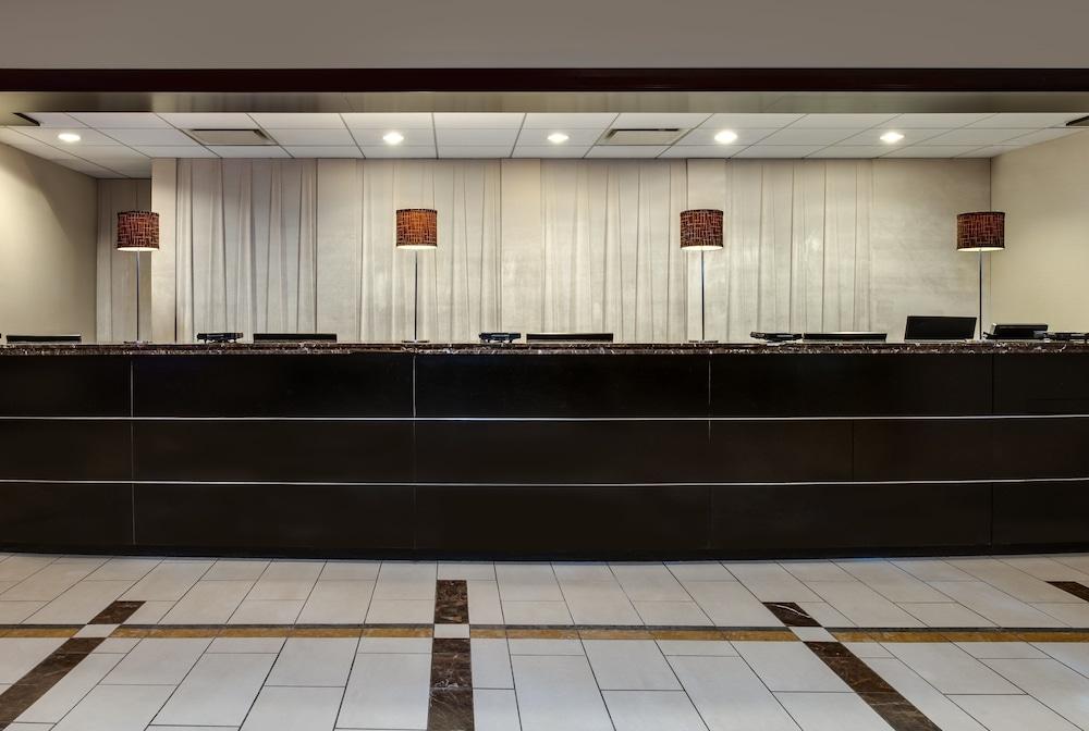 Crowne Plaza Chicago Ohare Hotel & Conf Ctr by IHG photo 38