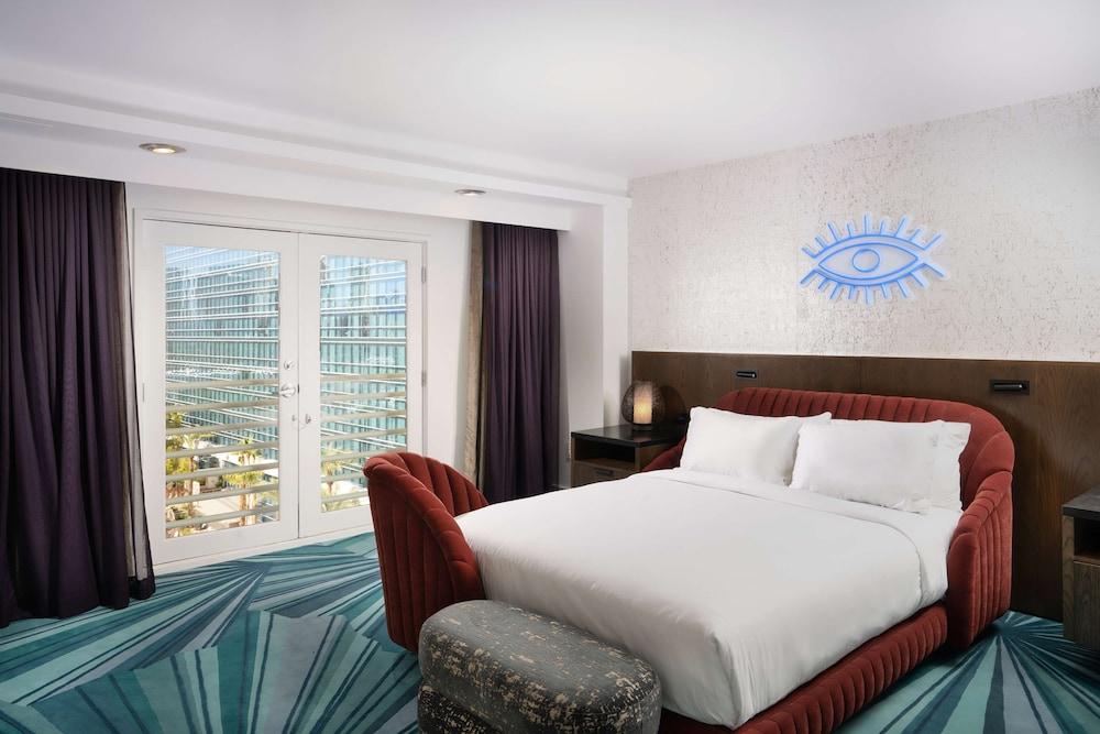 Virgin Hotel Las Vegas, Curio Collection by Hilton photo 29