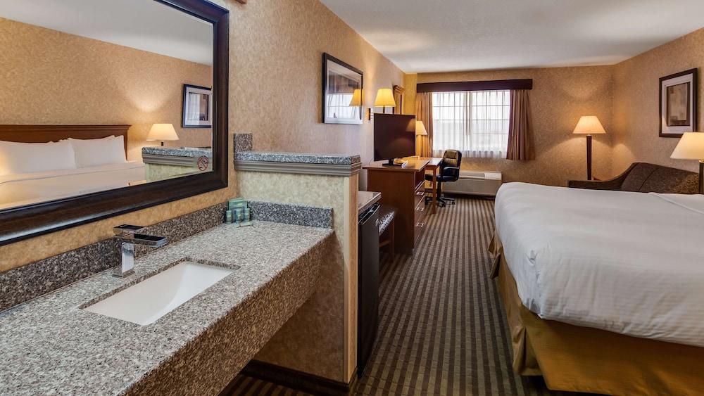 Best Western Rama Inn photo 14