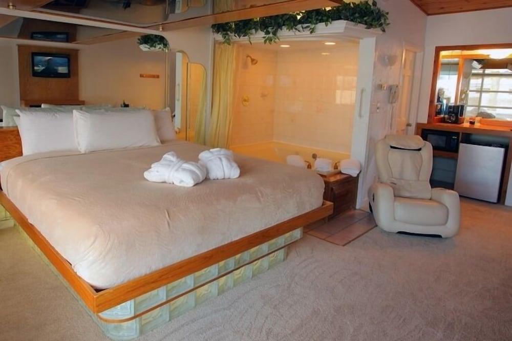 Sybaris Pool Suites Mequon photo 21