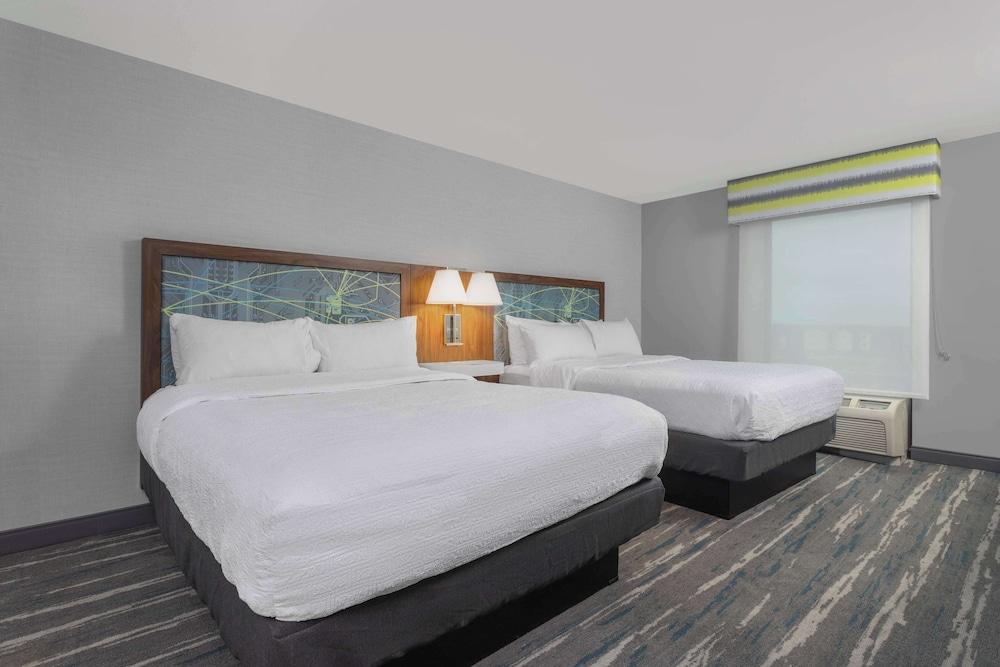 Hampton Inn & Suites Lincoln - Northeast I-80 photo 24