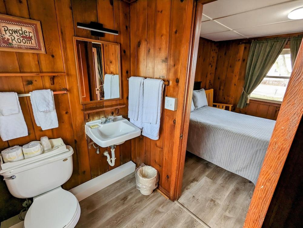 Riverside Motel photo 32