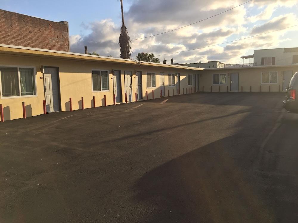 Park Motel photo 18