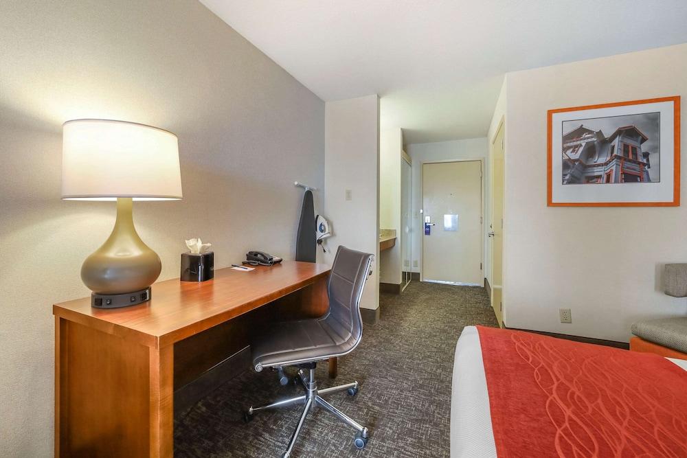Comfort Inn Eureka photo 10