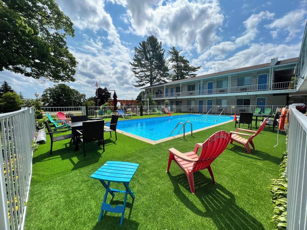 American Boutique Inn - Lakeview photo 10