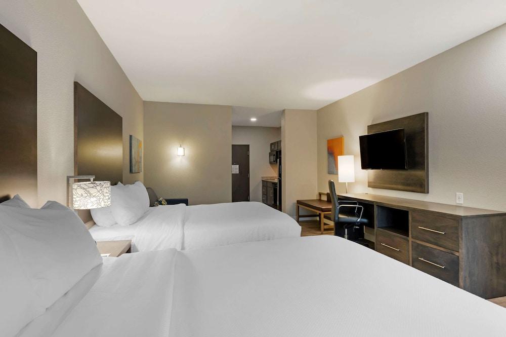 MainStay Suites Cincinnati University - Uptown photo 11