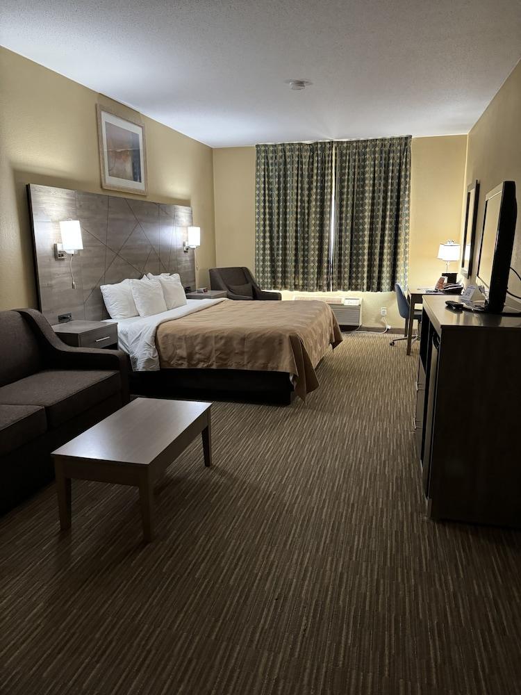 Quality Inn Forsyth - Decatur photo 10